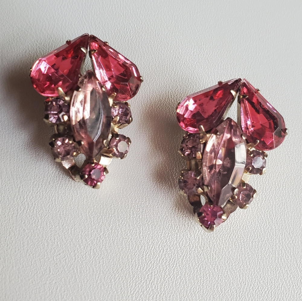 Vintage Rhinestone Earrings Brooch Set - Picture 2 of 16